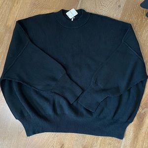 Free People Oversized ribbed sweater. Black. NWT